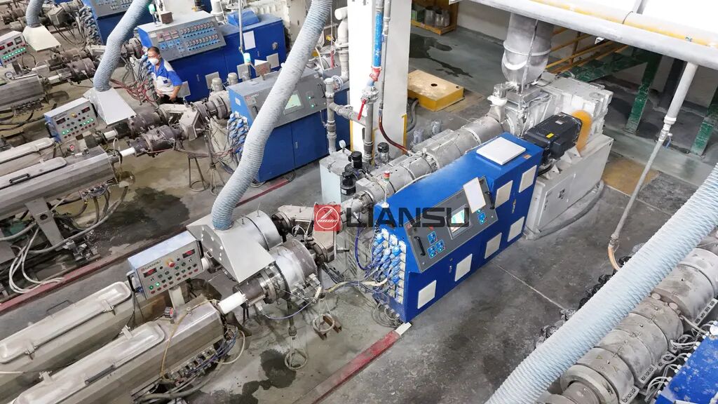 conical twin-screw extruder for PVC Dual-Pipe Extrusion Line.jpg