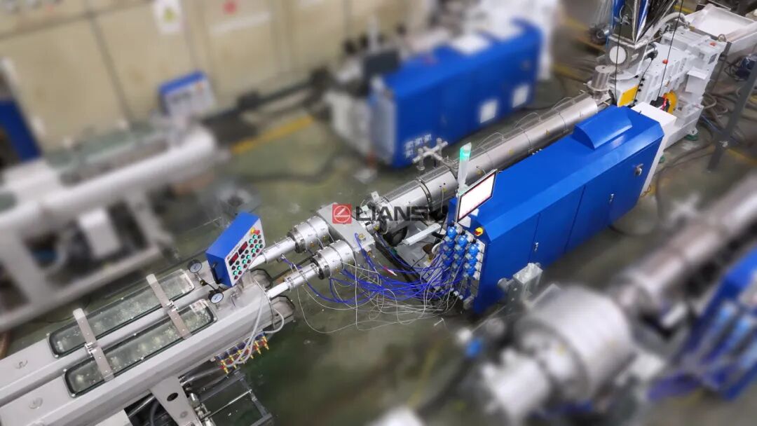1760433429710019.jpg PVC High-Speed Pipe extruder.jpg