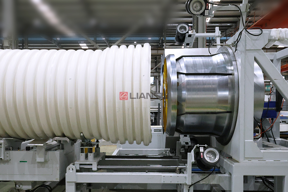 1763445949127480.jpg pvc socketing machine.jpg